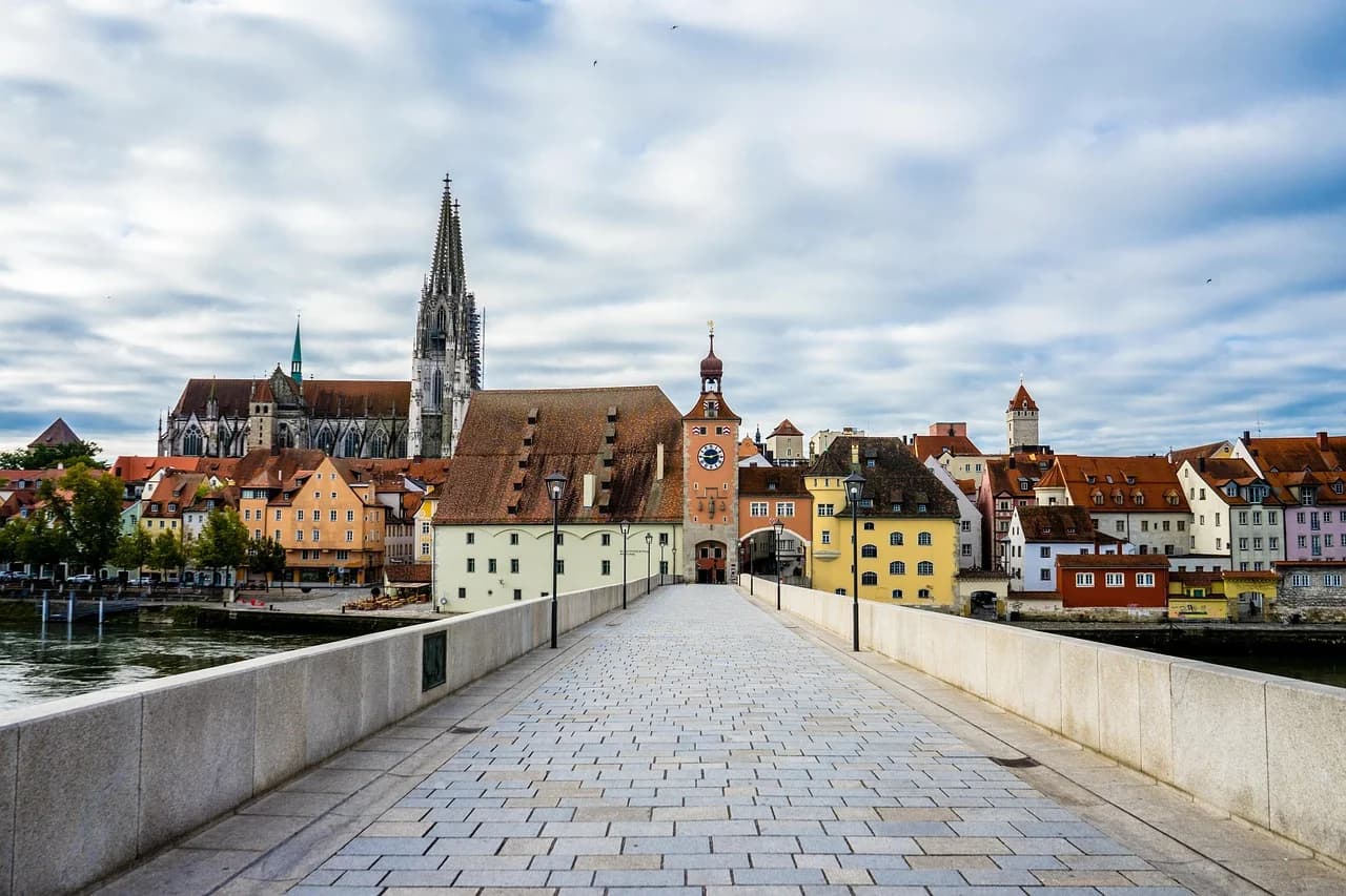 Regensburg – Steinerne Brücke und Dom